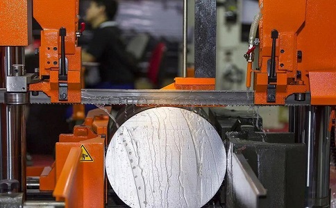 洞口立式金属带锯床切削出现跑带故障解决方法！